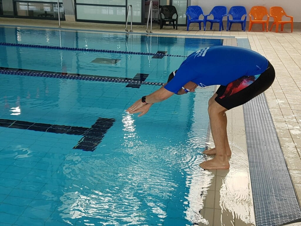 Teaching diving in the pool